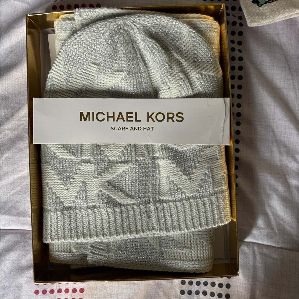 Michael Kors Gray Scarf and Hat Set